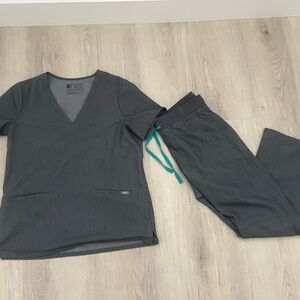 FIGS graphite Charcoal Gray Scrub Pants